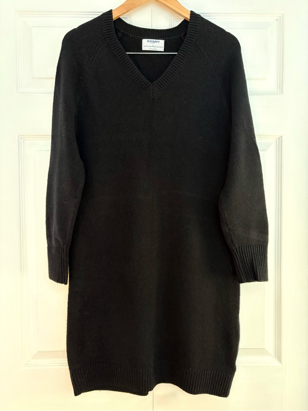 Old Navy Black V-Neck Knit Sweater Dress, Size S